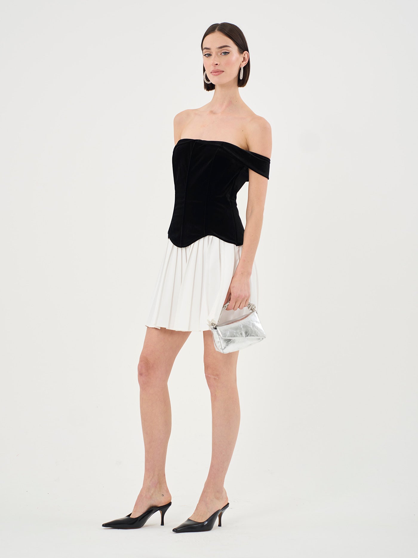 Savannah Off The Shoulder Pleated Mini Hem Dress 16 / Black&White