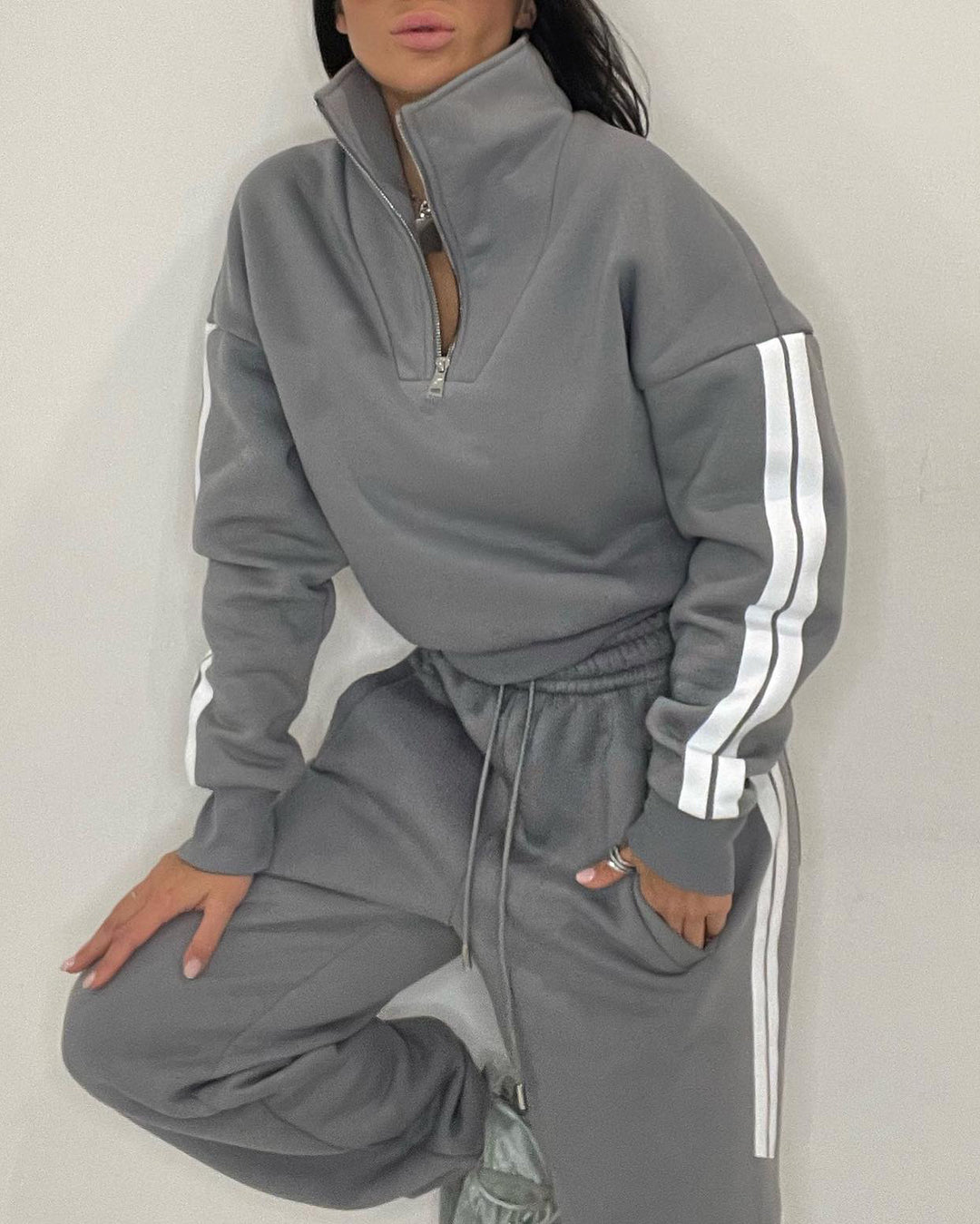 Women's Street Fashion Double White Borders Zipper Casual Set