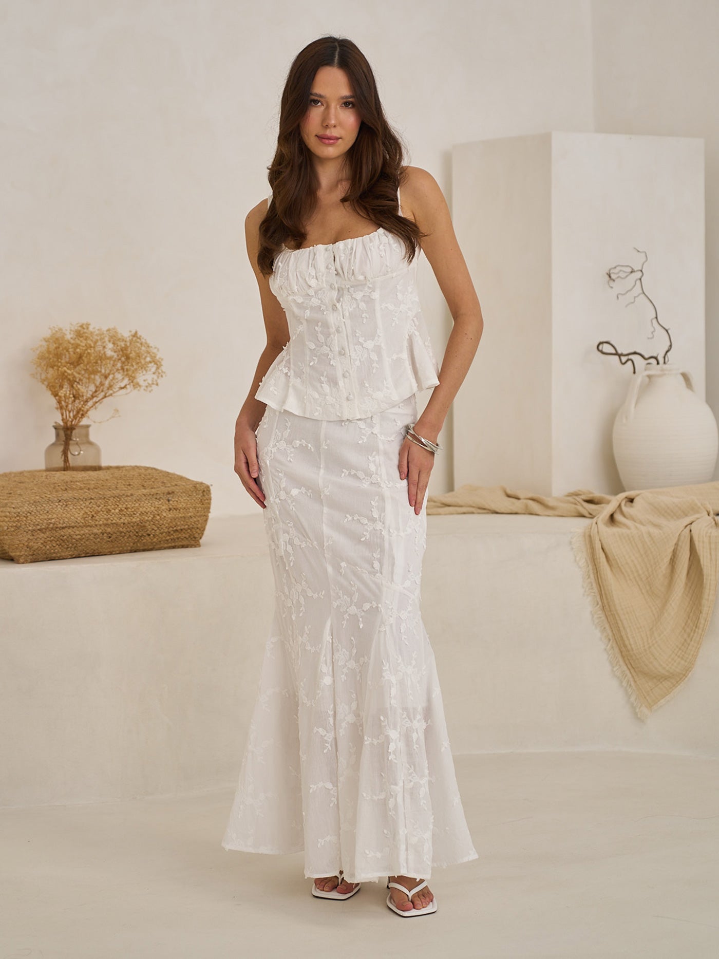 EMBROIDERY FLOWERS FISHTAIL MAXI SKIRT